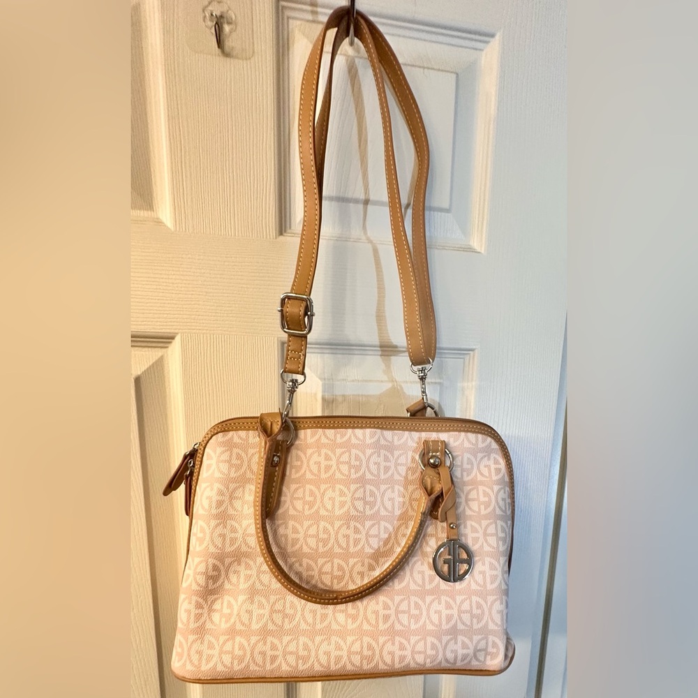 NWOT Giani Bernini Block Signature Dome Satchel, Created for Macy's - Picture 2 of 9